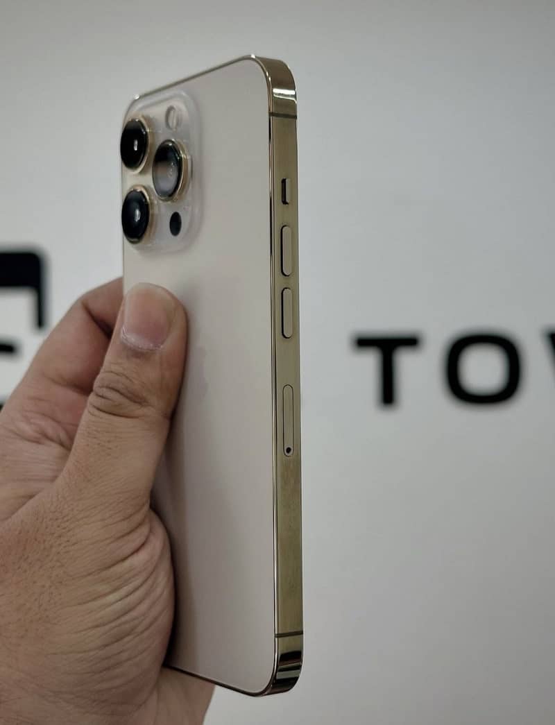 Apple iPhone 13 Pro 1