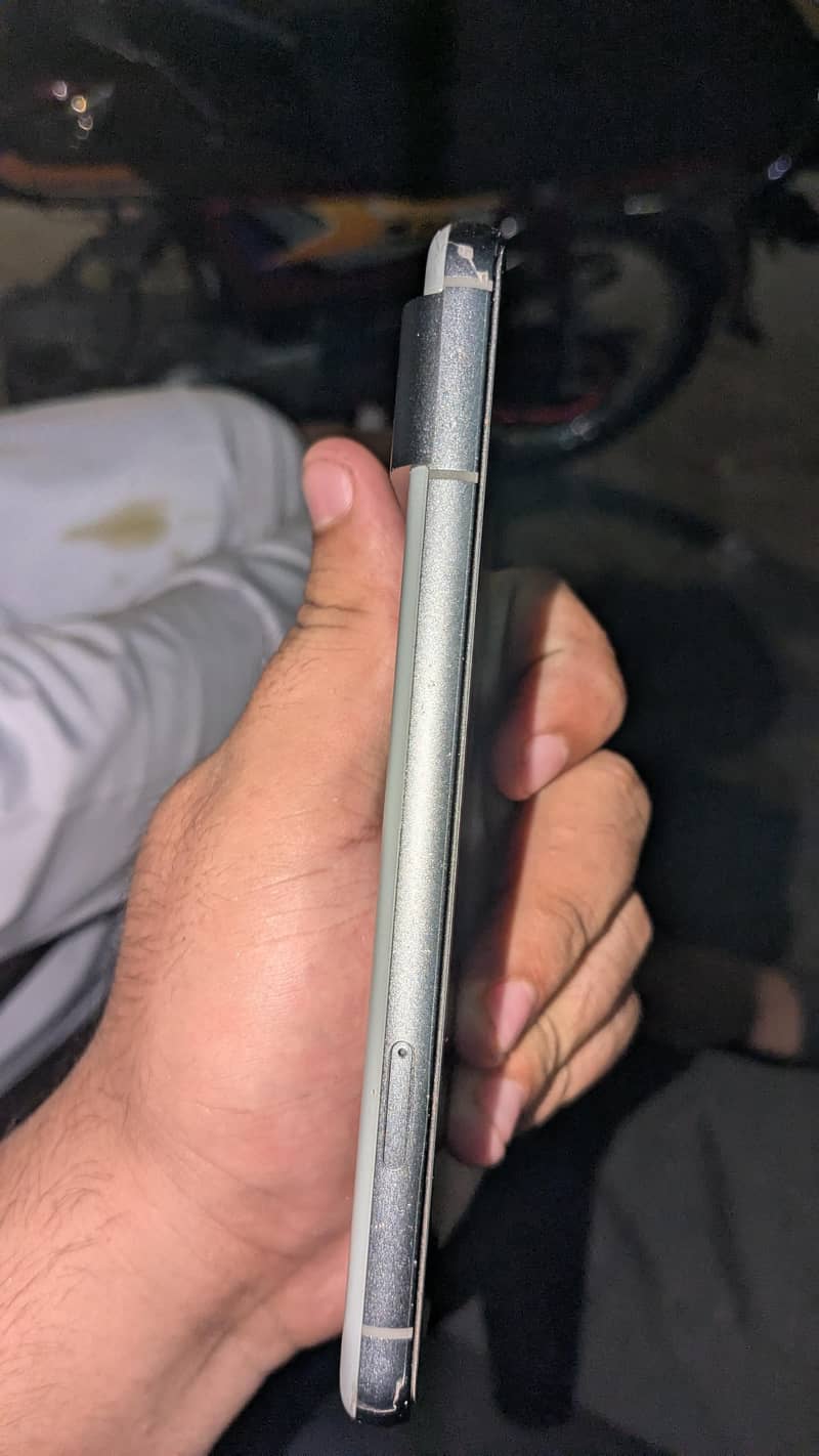 Google Pixel 8a 2