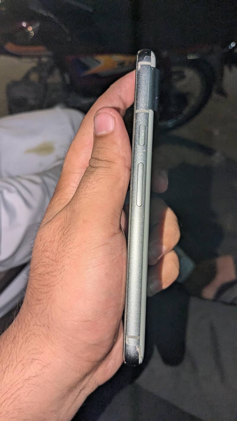 Google Pixel 8a 3