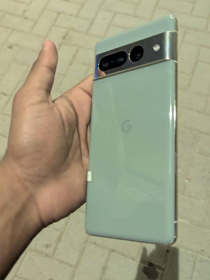 Google Pixel 7 Pro 2