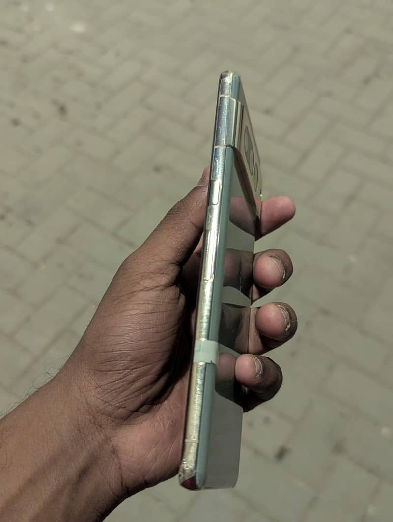 Google Pixel 7 Pro 4