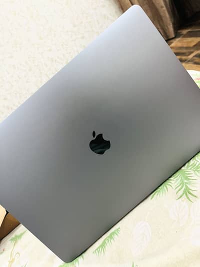 MacBook Pro 16 Inch 2019