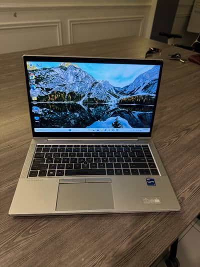 HP ELITEBOOK 840 G8 i7/11 generation