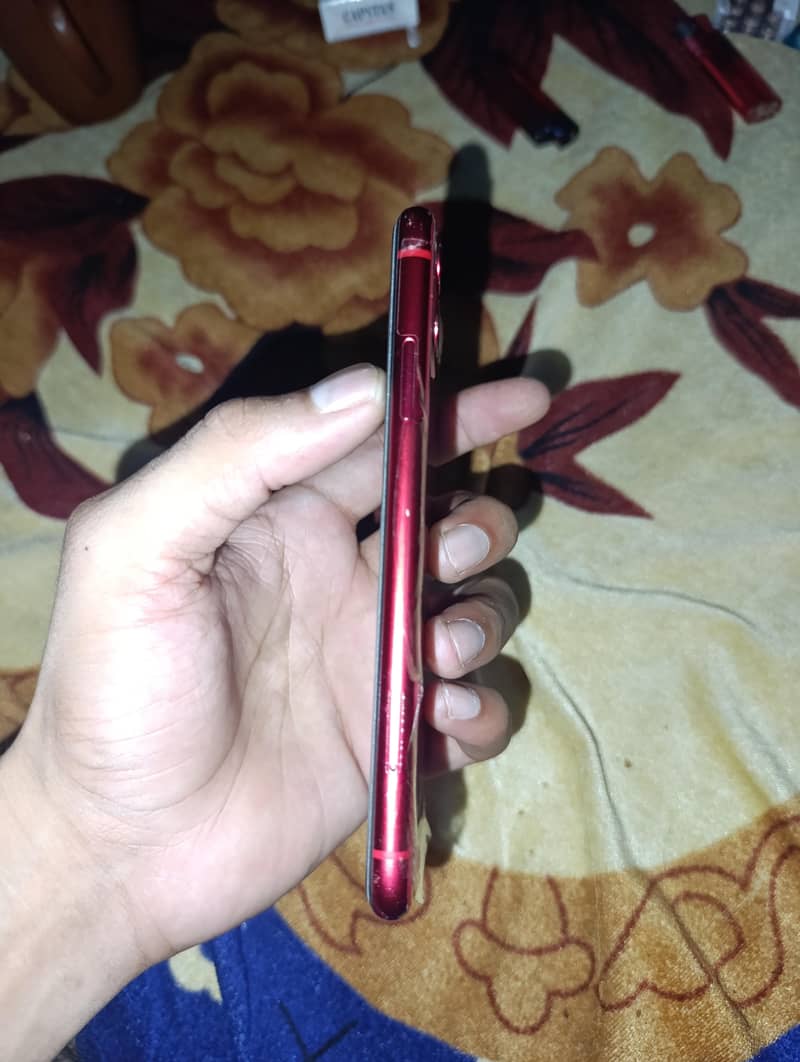 Apple iPhone 11 3
