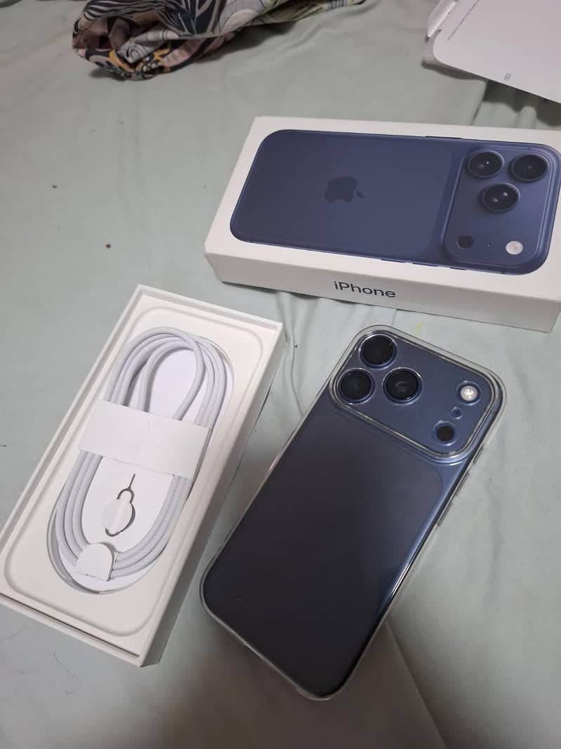 Apple iPhone 17 Pro 0