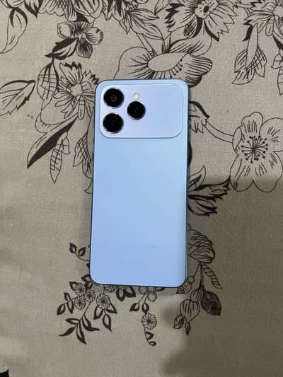 Tecno spark 40