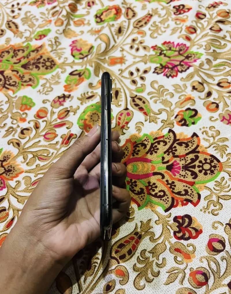 Apple iPhone X 6