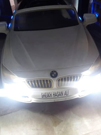 Kids car axchi condition mein hai