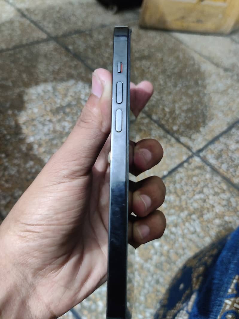 Apple iPhone 14 Pro Max 2