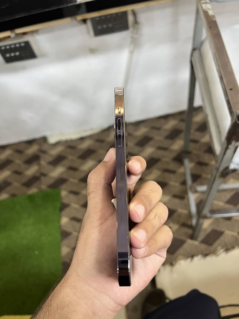 Apple iPhone 14 Pro Max 3