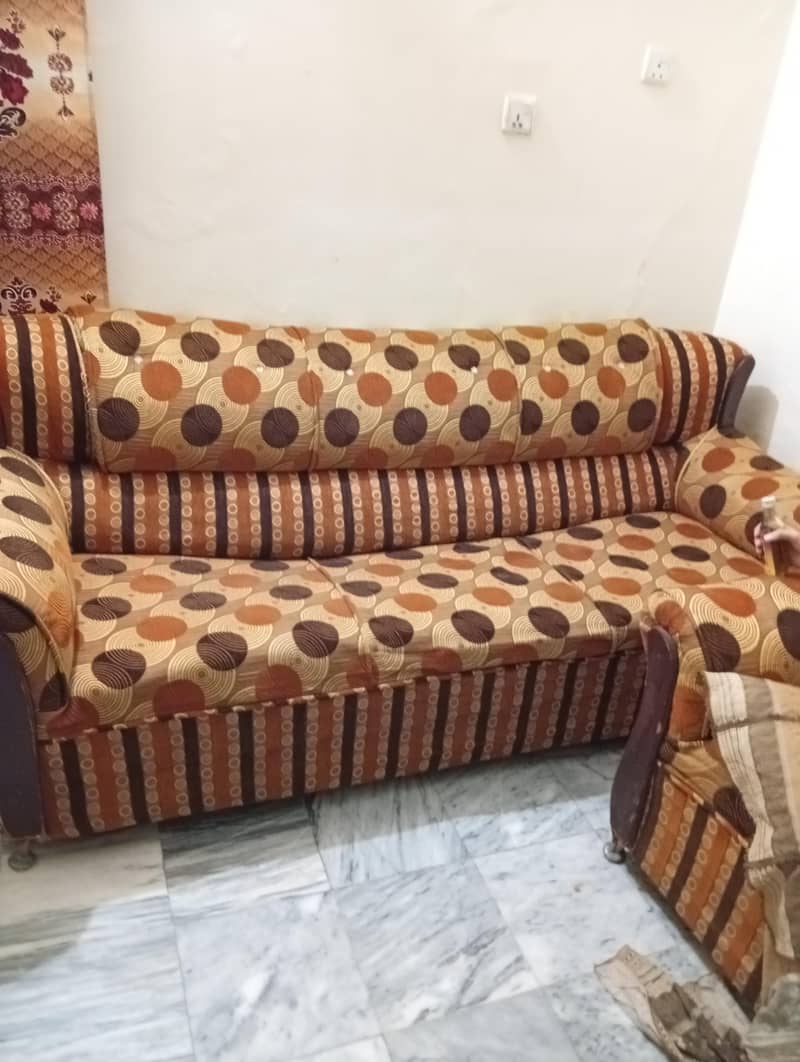 sofa 5 seater 0