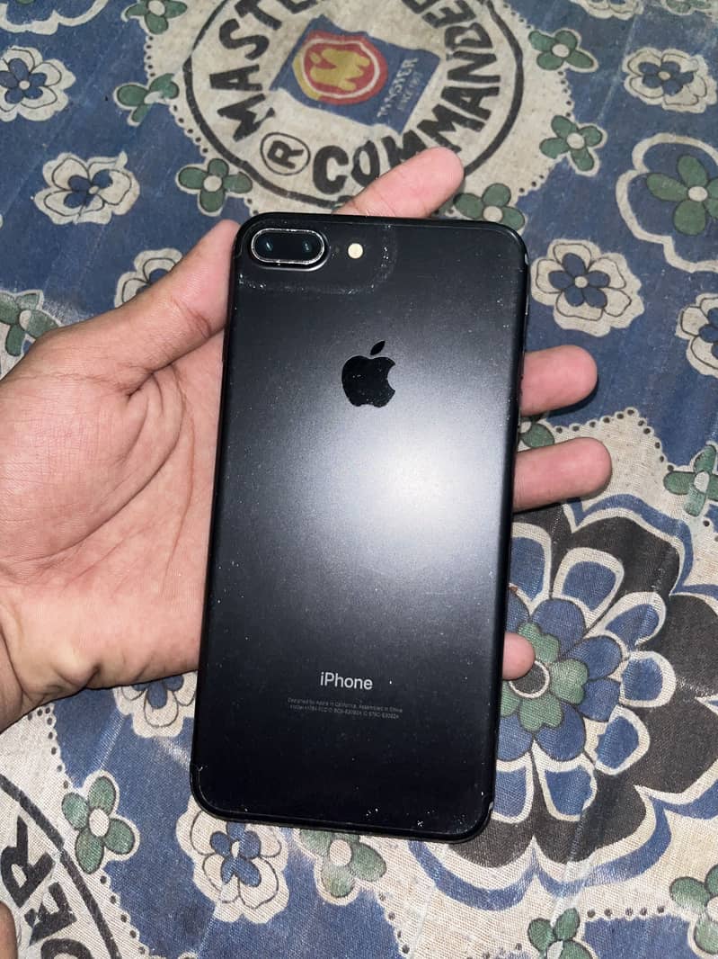 Apple iPhone 7 Plus 3
