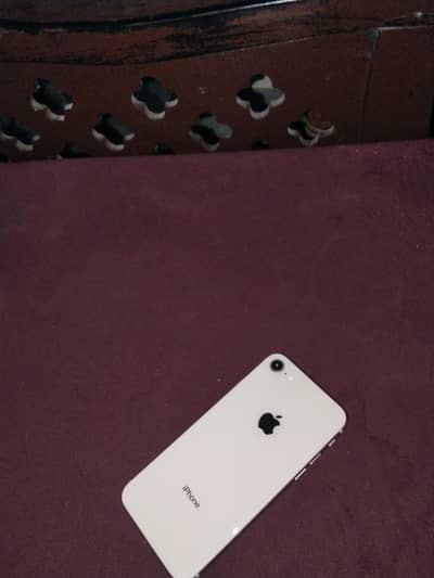 Apple iPhone 8