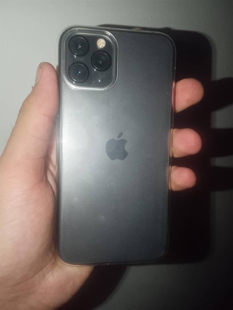 Apple iPhone 11 Pro Max 3