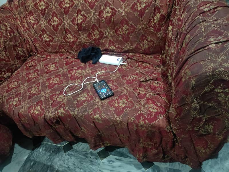 This is beautiful sofas. 1