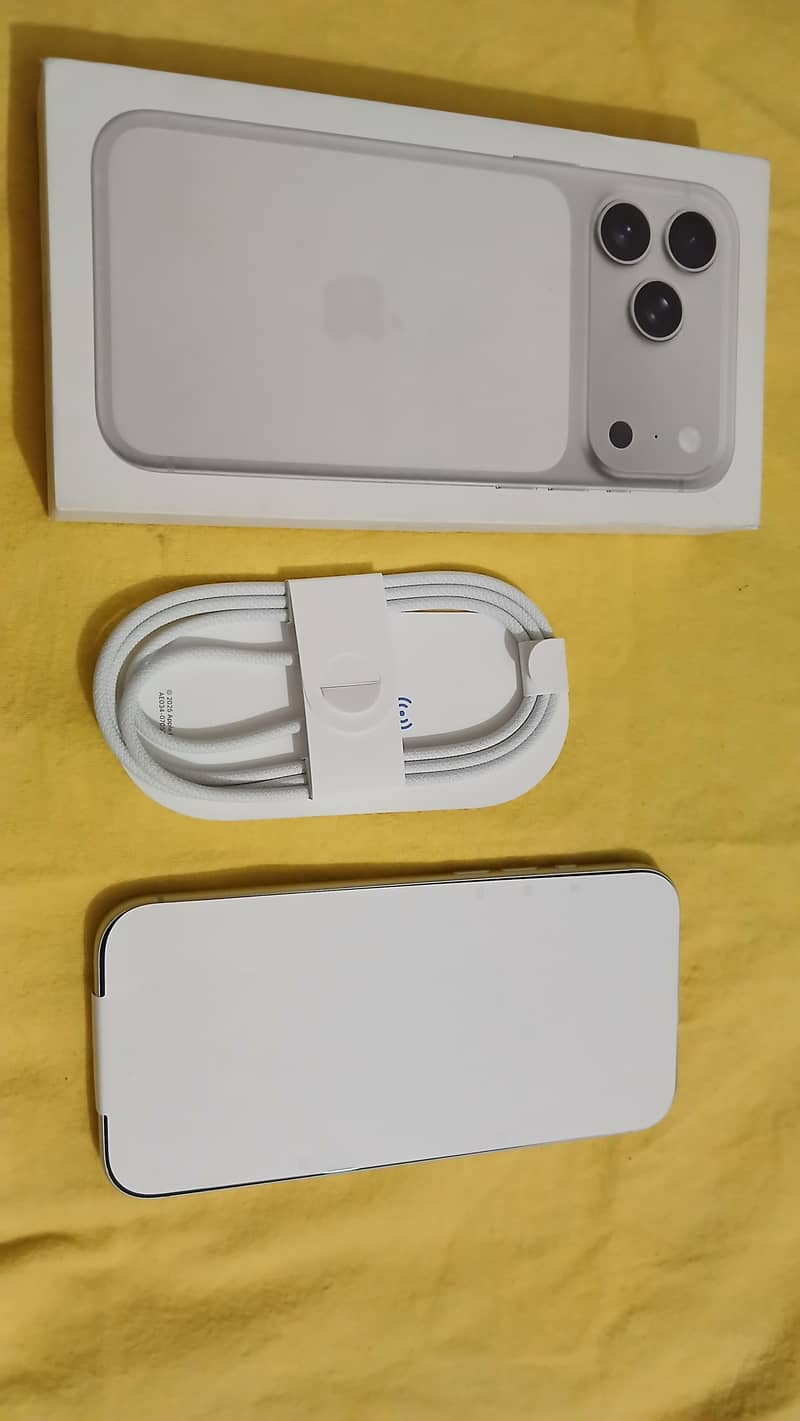 Apple iPhone 17 Pro Max 2