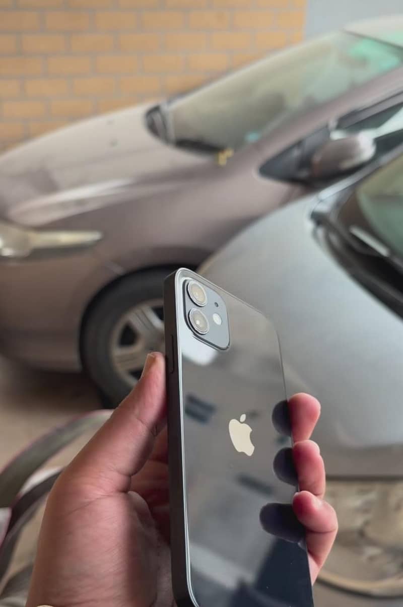 Apple iPhone 12 2