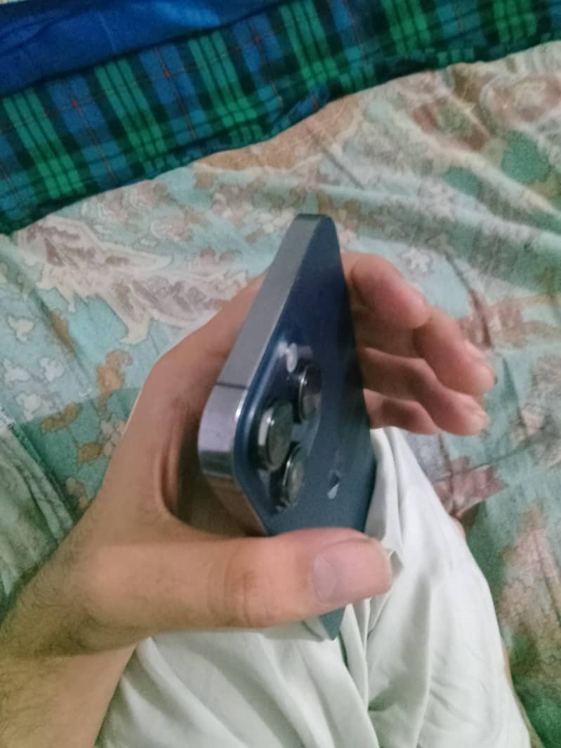 Apple iPhone 14 Pro Max 1