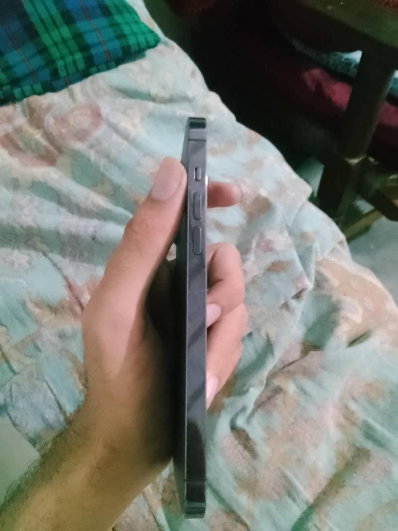Apple iPhone 14 Pro Max 4