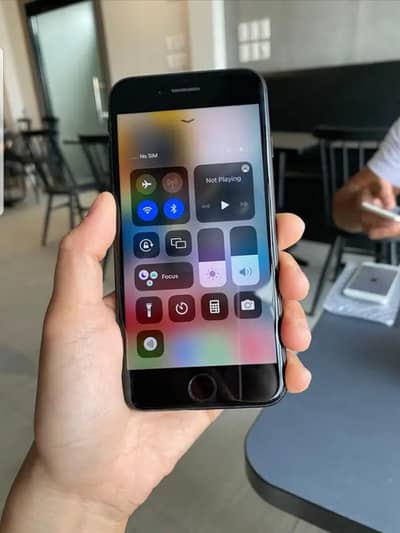 Apple iPhone 7