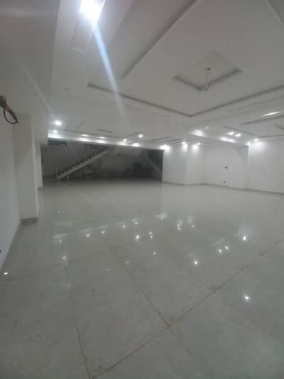 1 Kanal Second Floor Hall