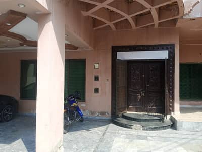 1 Kanal Upper Portion Available For Rent For Silent Office
