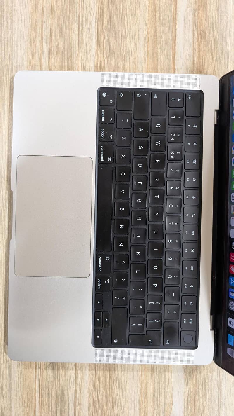 MacBook M2 Pro Chip 2