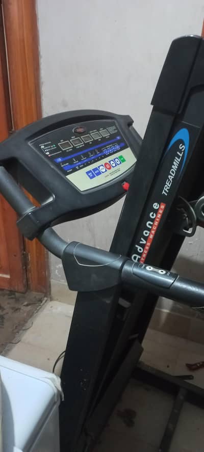 Treadmill Slightly Used like new