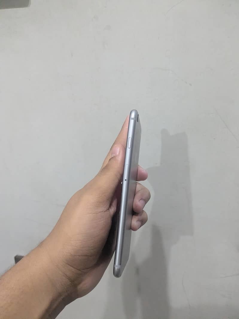 Apple iPhone 6 Plus 2