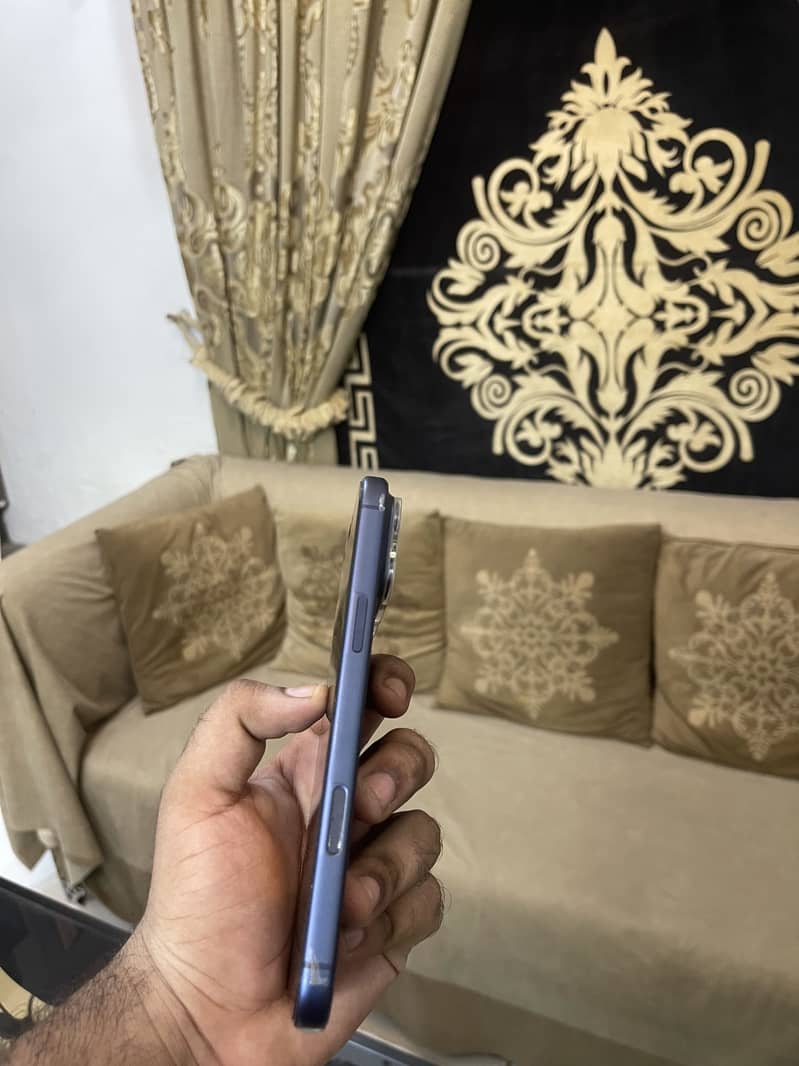 Apple iPhone 17 Pro Max 3