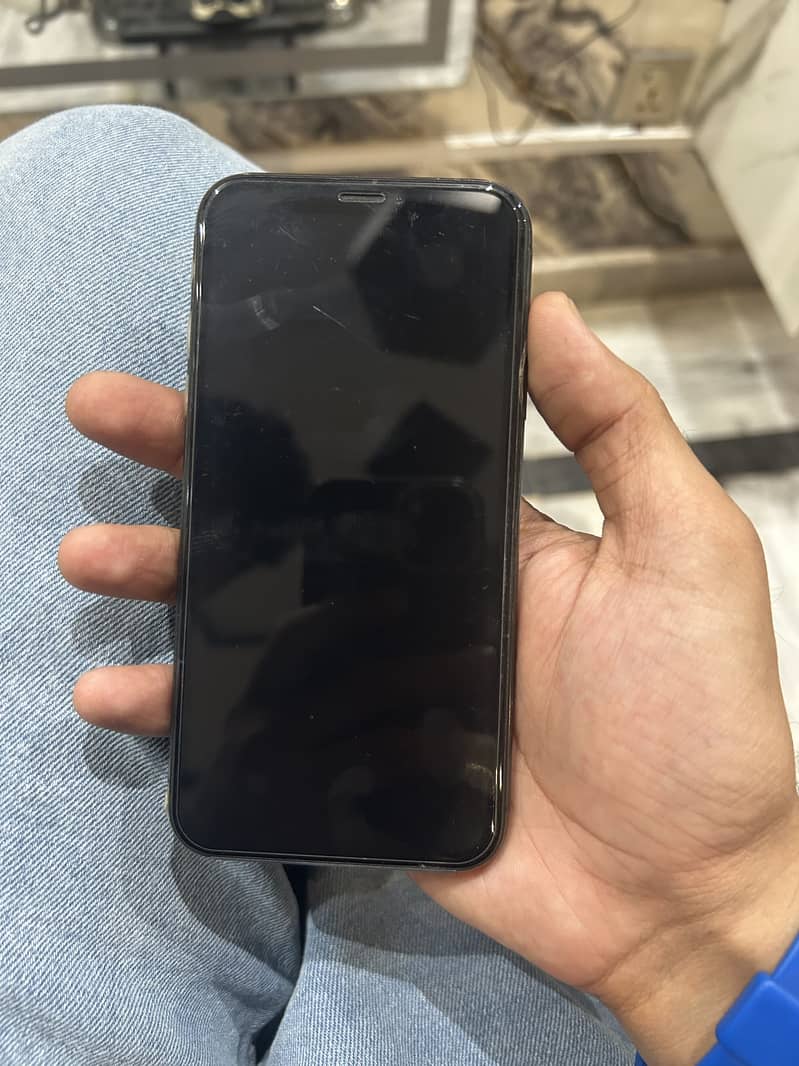 Apple iPhone X 10