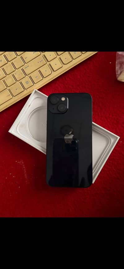 Apple iPhone 13