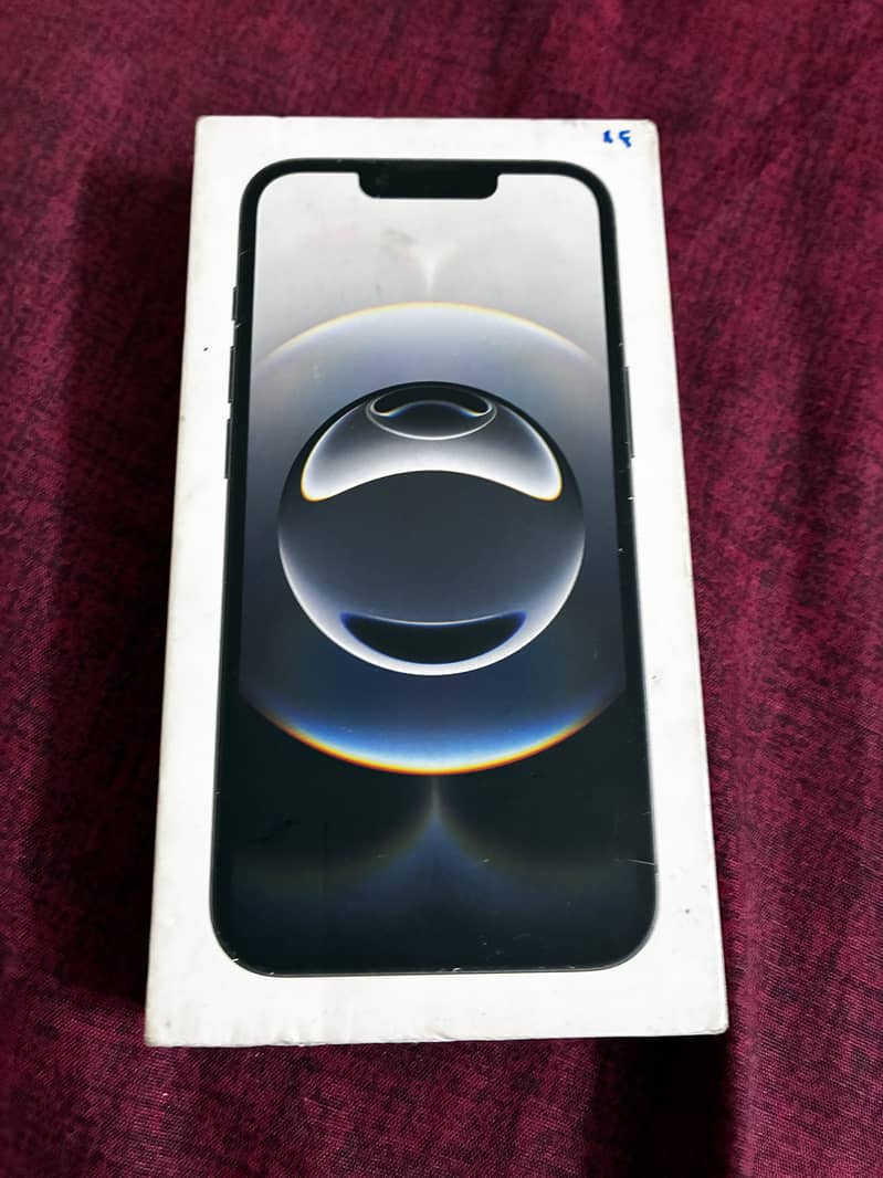 Apple iPhone 16e 1