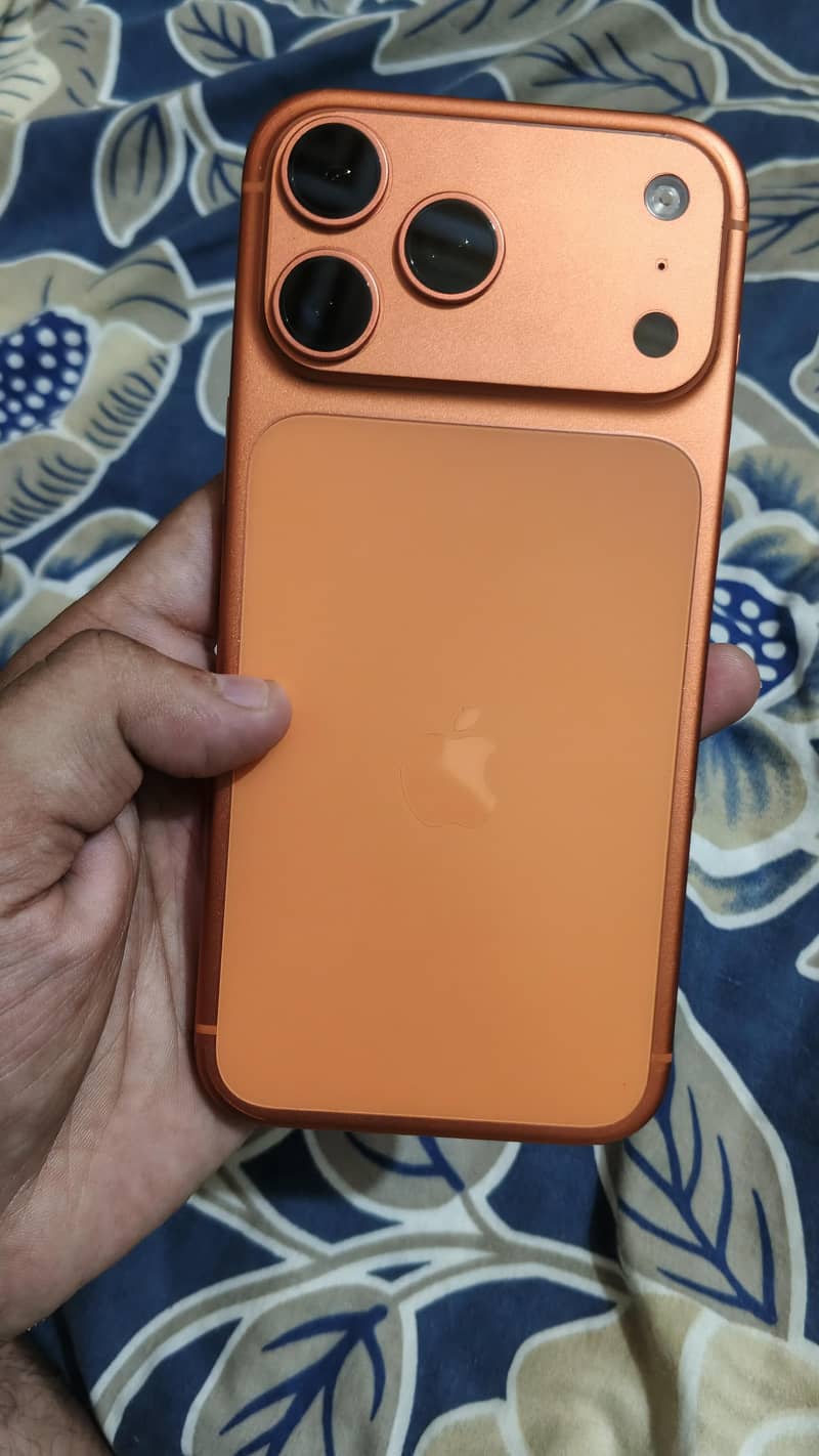 Apple iPhone 17 Pro Max 1
