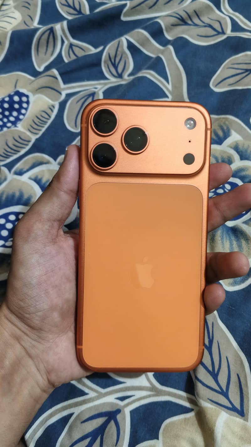 Apple iPhone 17 Pro Max 2