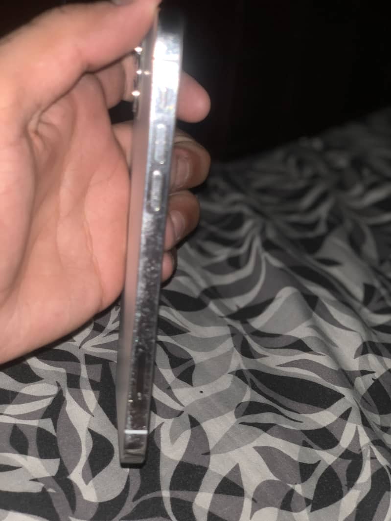 Apple iPhone 12 Pro 4