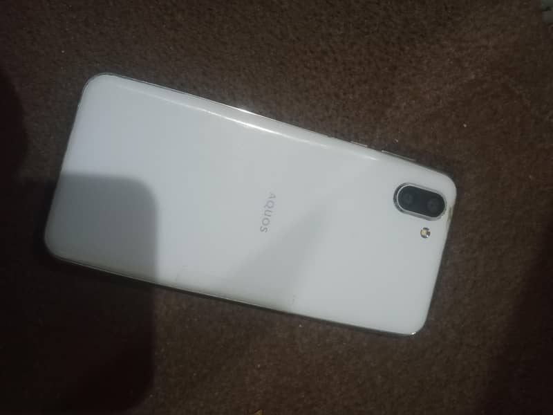 Sharp Aquos R2 2