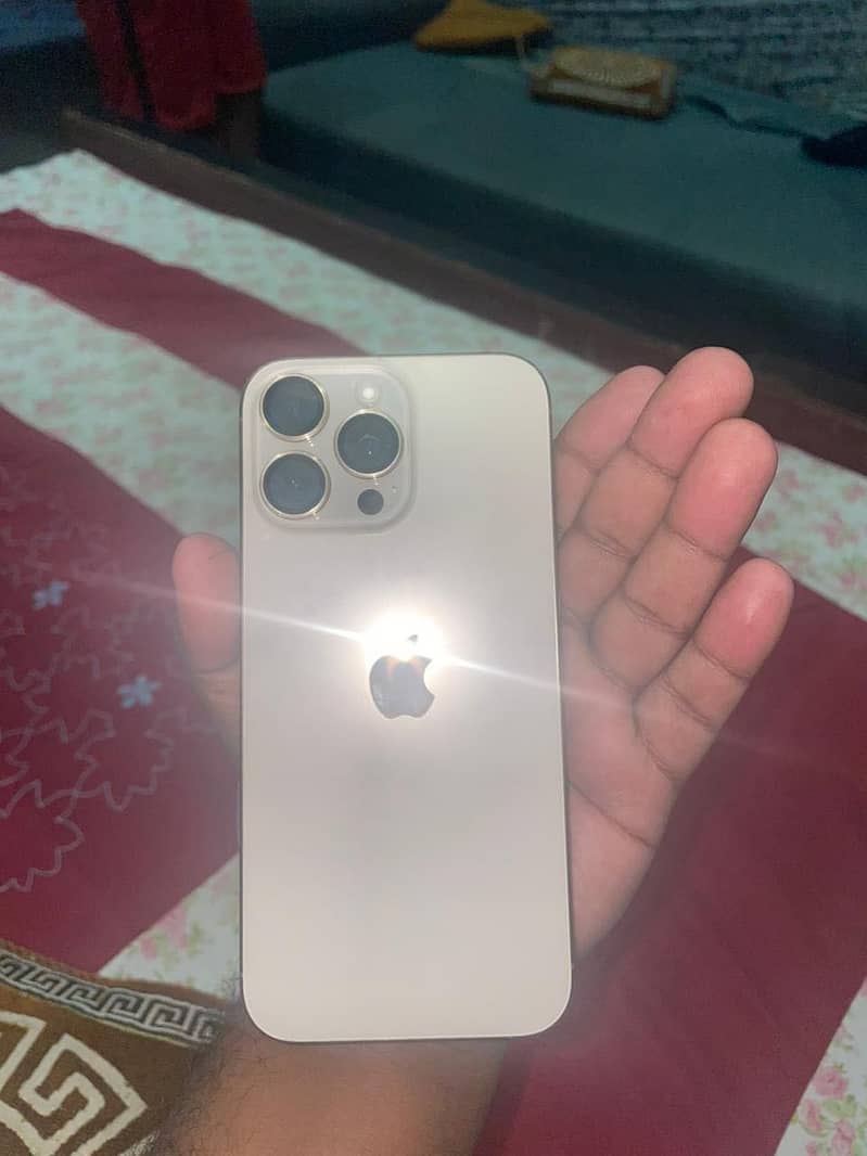 Apple iPhone 16 Pro Max 5