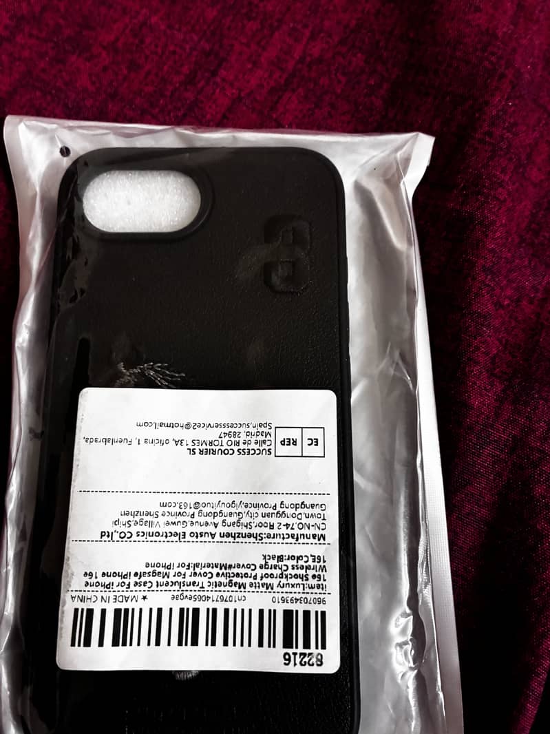 Apple iPhone 16e 8