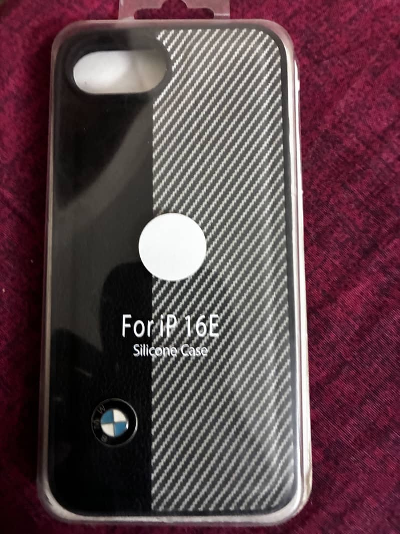 Apple iPhone 16e 9