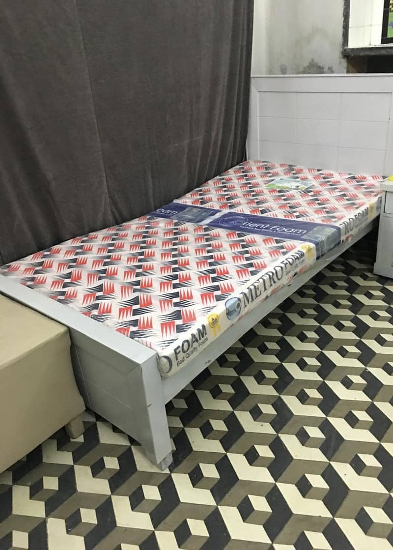 single bed 0