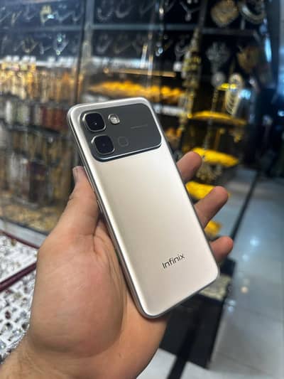 Infinix Note Edge New model just phone 8/256 official approved