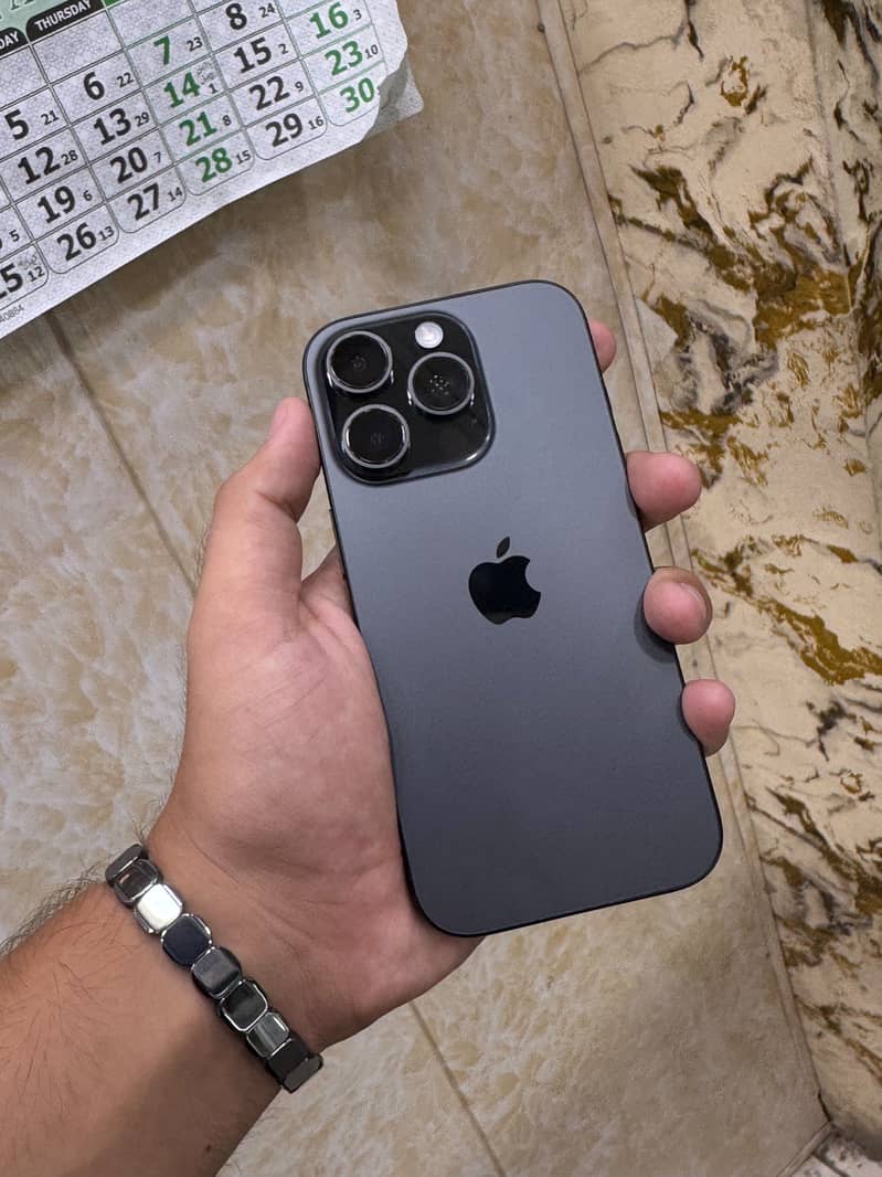 Iphone 16 pro 1