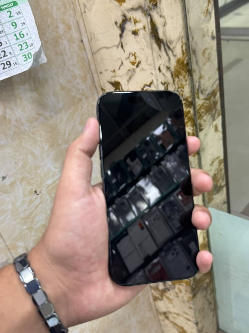 Iphone 16 pro 2