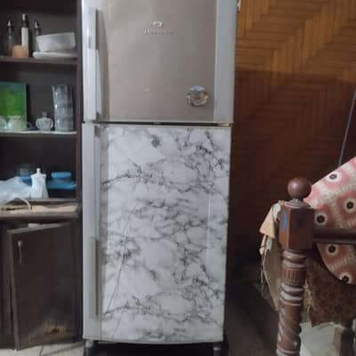 DAWLANCE FRIDGE 10/10 in very good condition