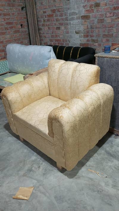 Khan sofa poshish