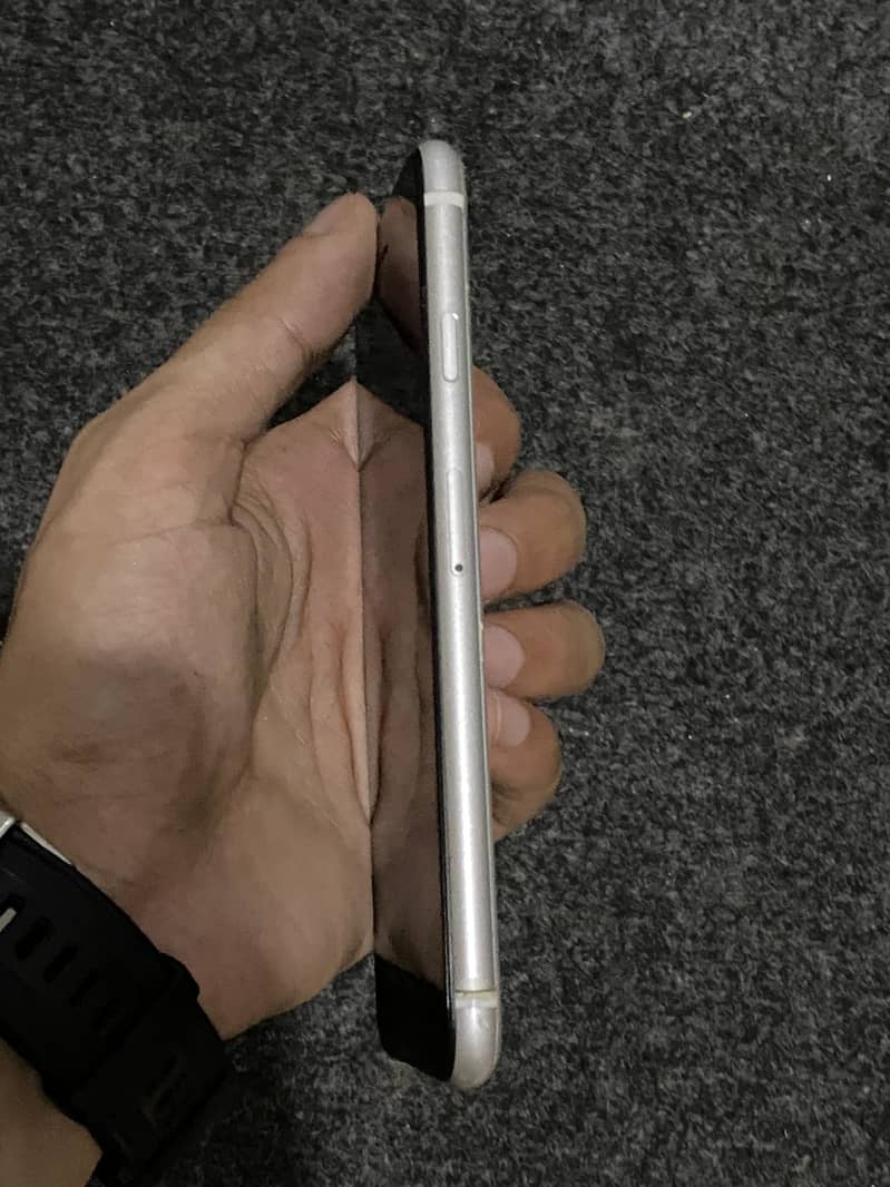 Apple iPhone SE 4