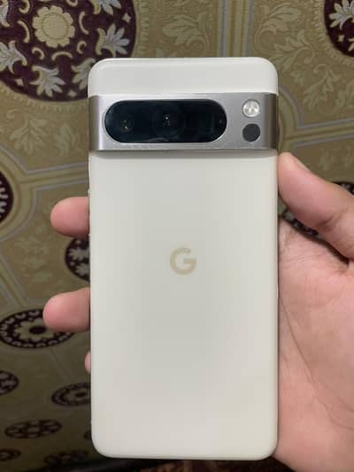 Google Pixel 8 Pro
