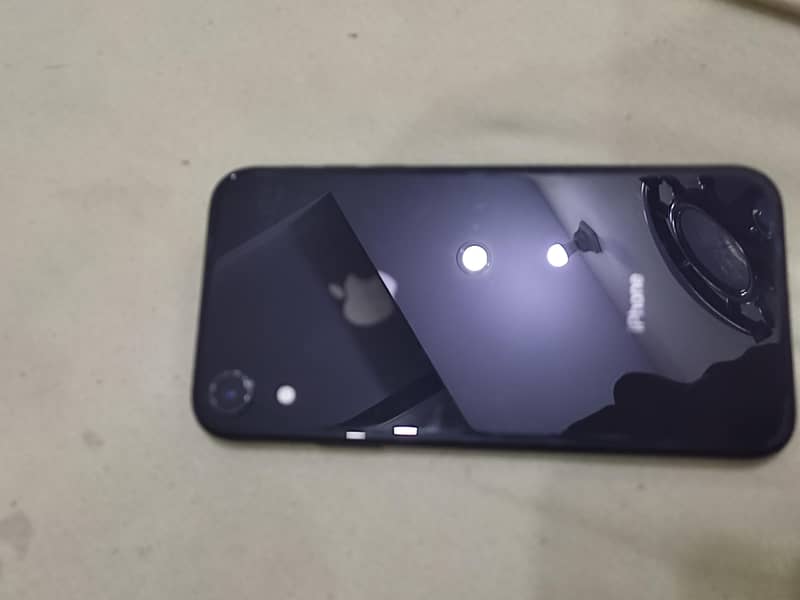 Apple iPhone XR 0