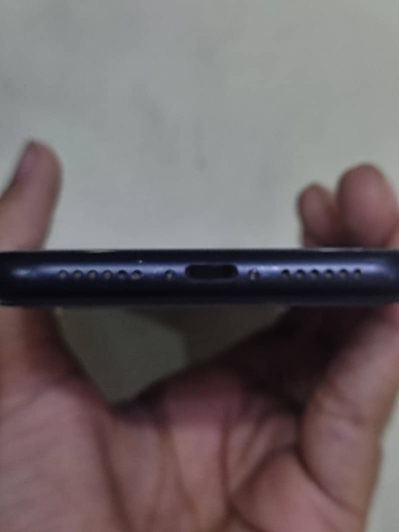 Apple iPhone XR 6